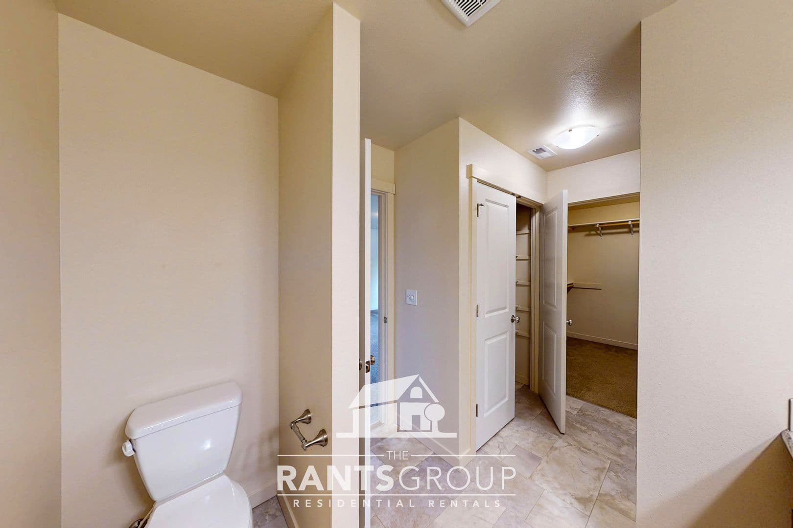 Tumwater Apartment: 607 3rd Ave SW A & B