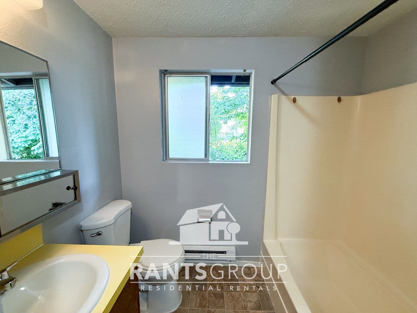 Olympia Apartment: 1331 Union Mills Rd SE