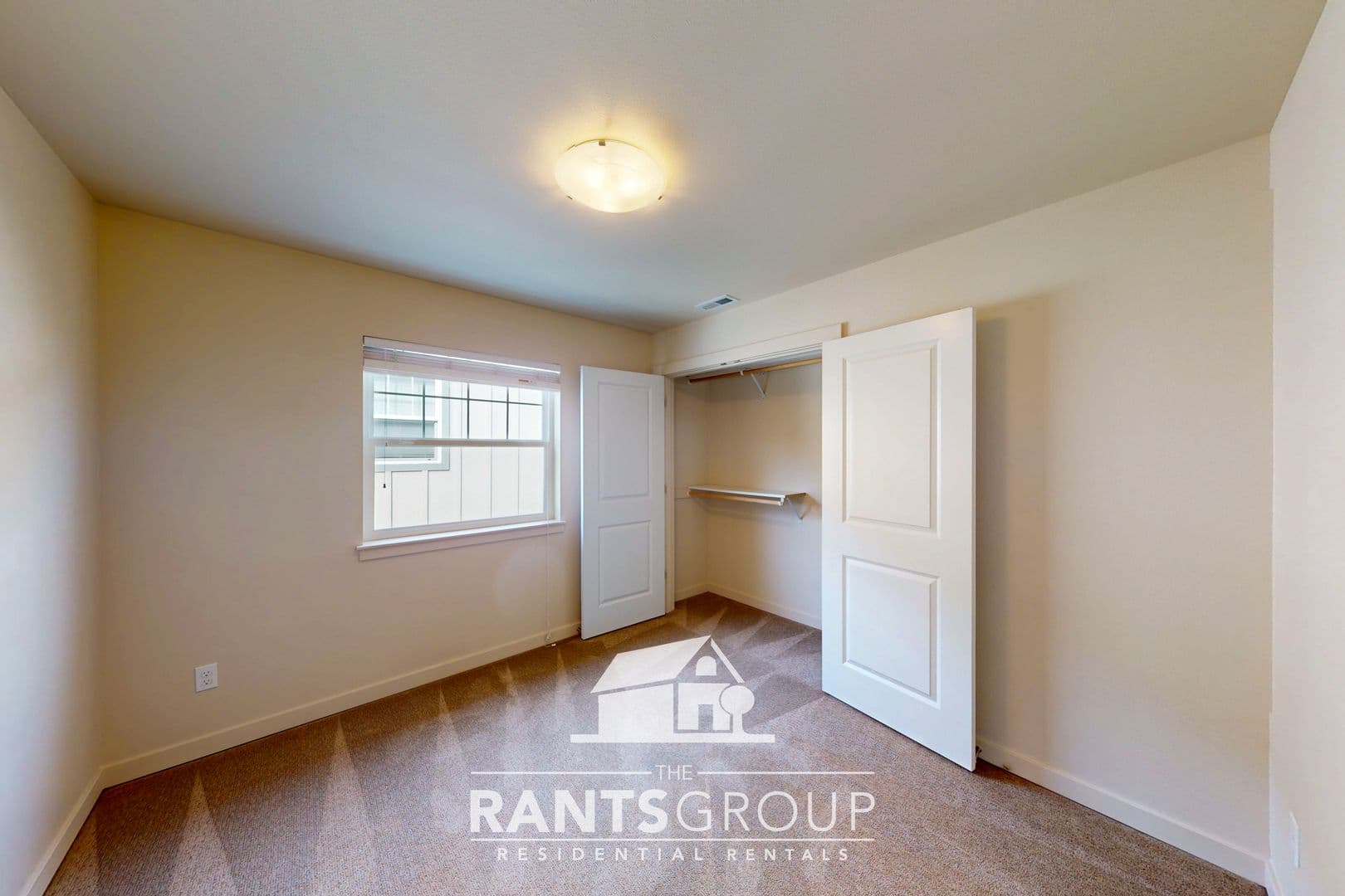 Tumwater Apartment: 607 3rd Ave SW A & B