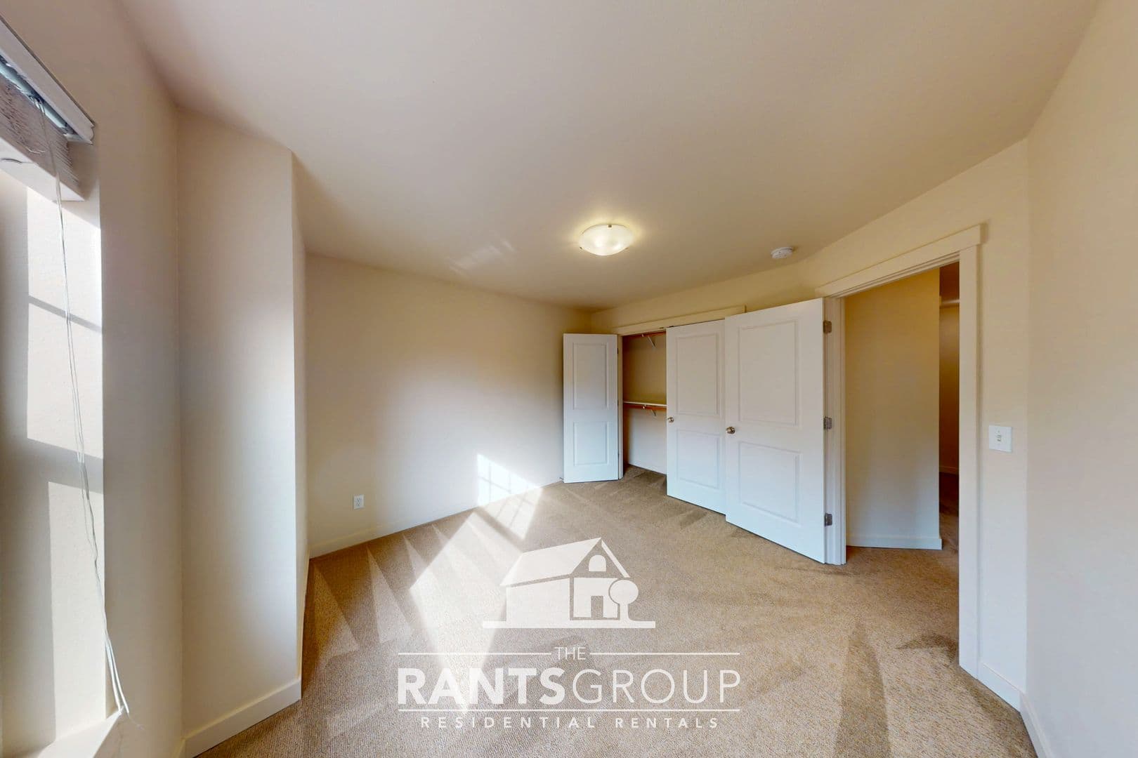 Tumwater Apartment: 607 3rd Ave SW A & B