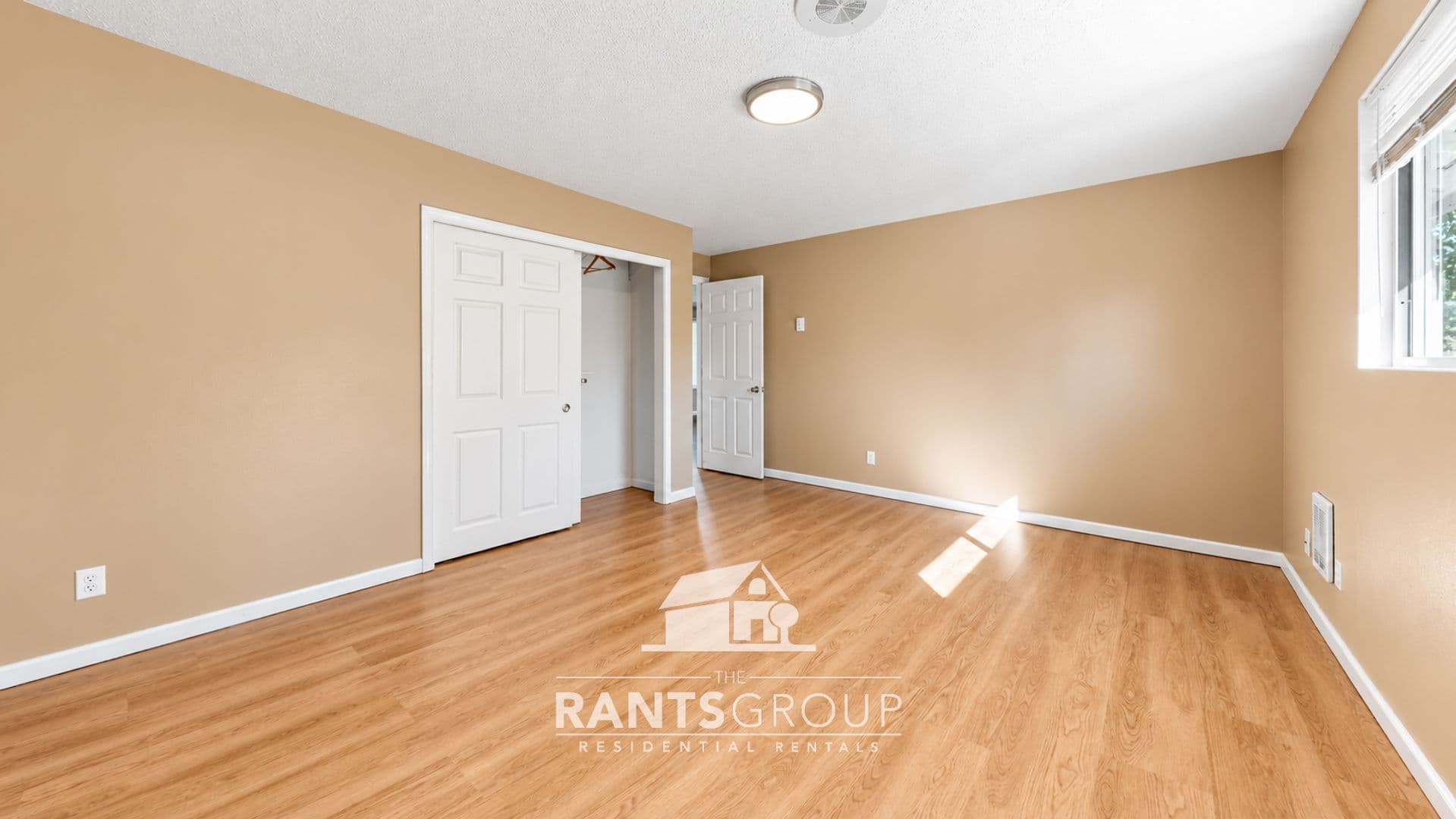 OLYMPIA Apartment: 1416 Stillwell St NE