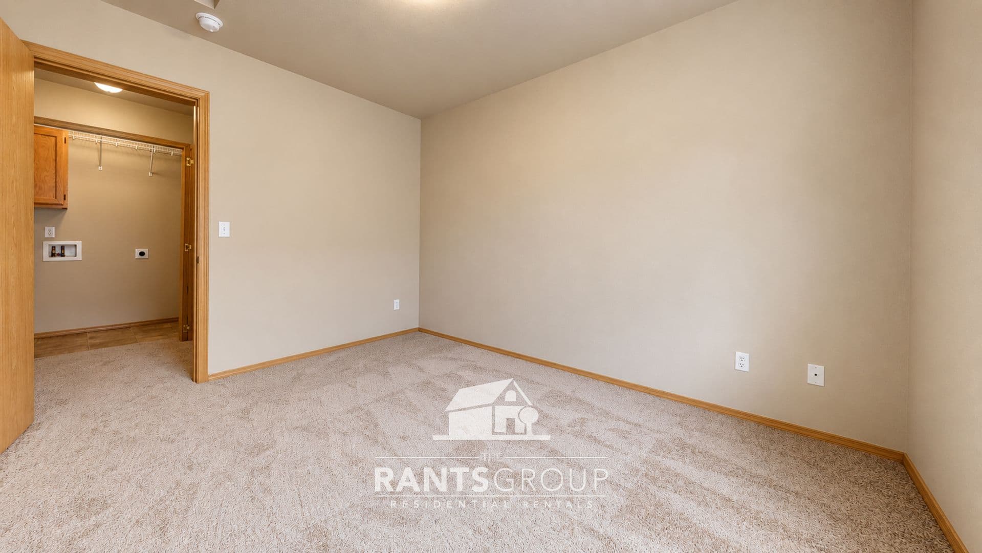 Tumwater House: 8014 Bedford Lane SE