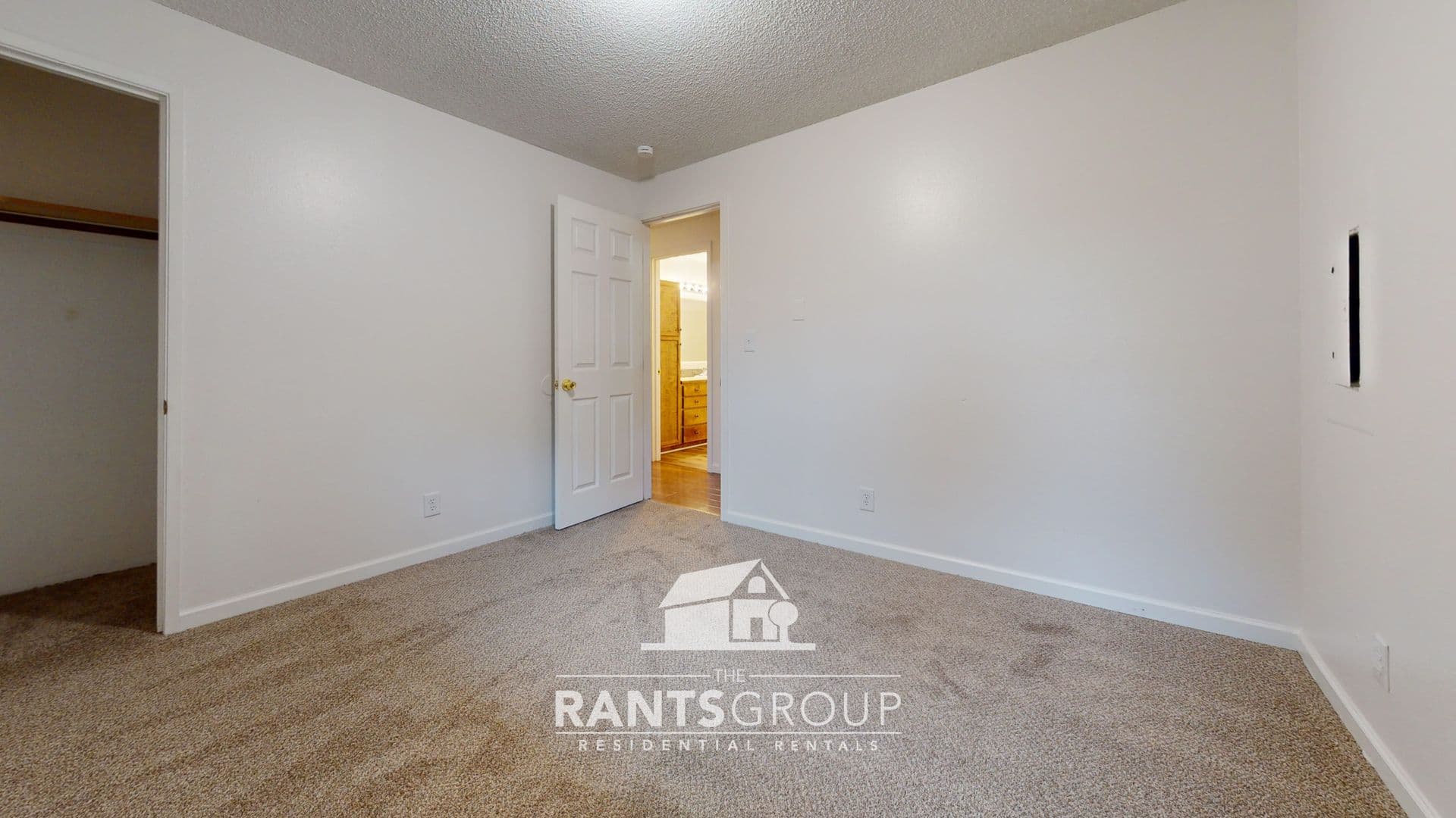Olympia House: 825 Oakcrest St