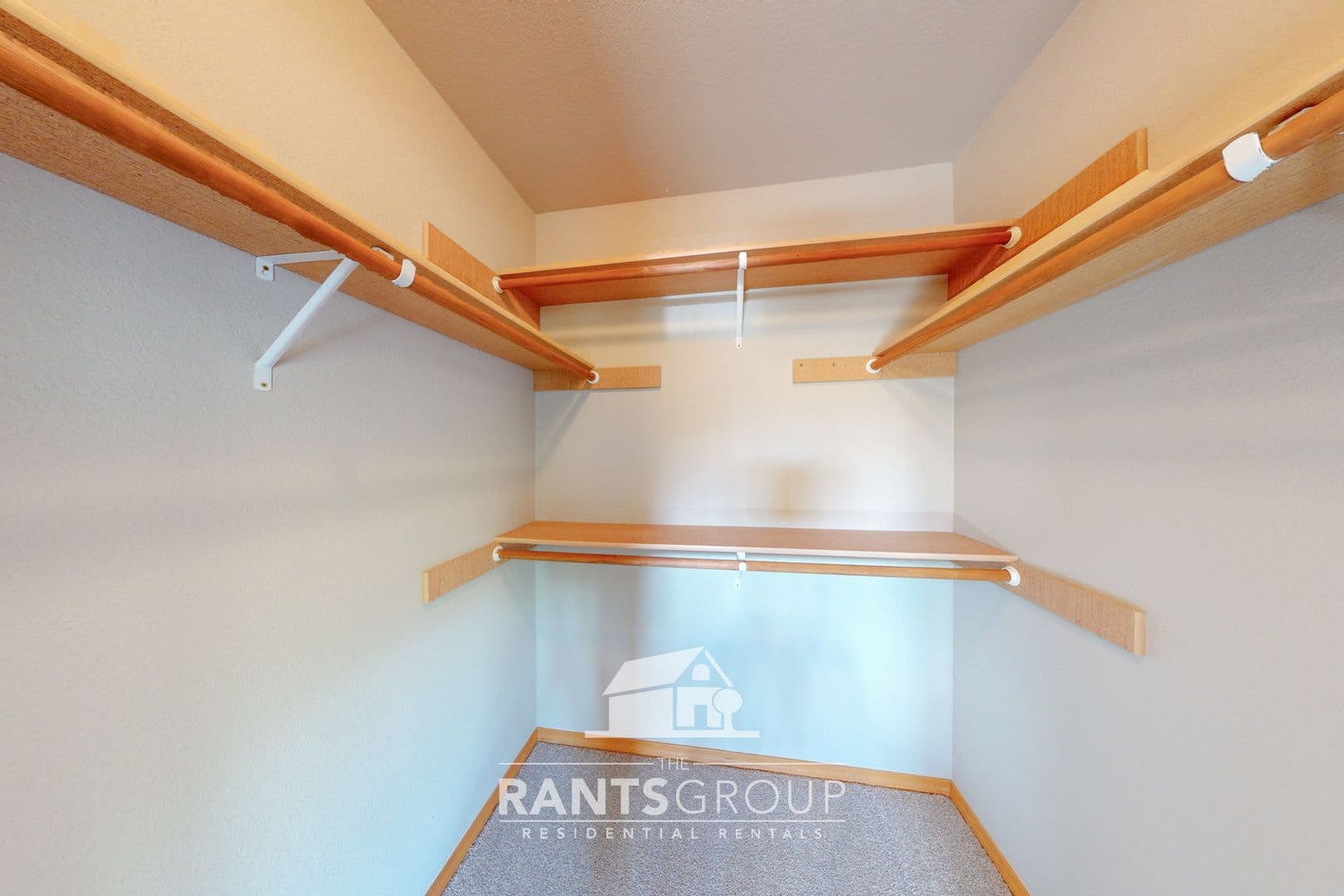 Lacey House: 4736 Kapalea Way SE