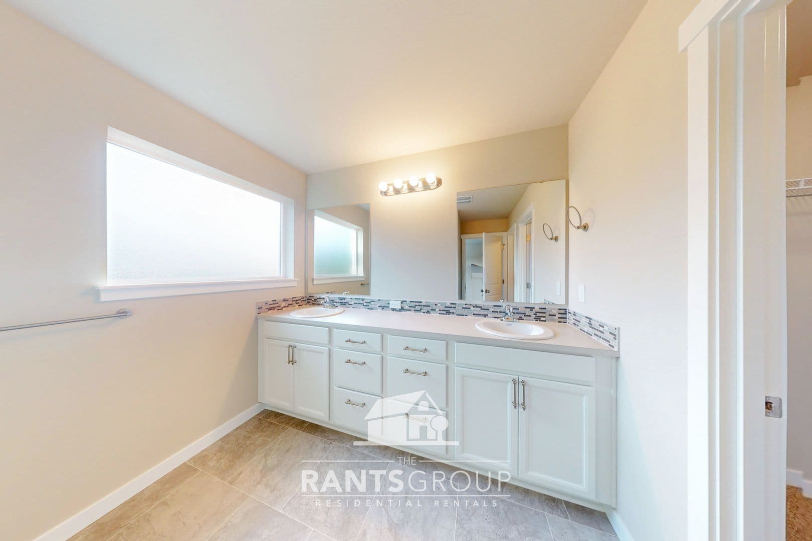 Yelm Multiplex: 15539 - 15533 Leah Ave SE
