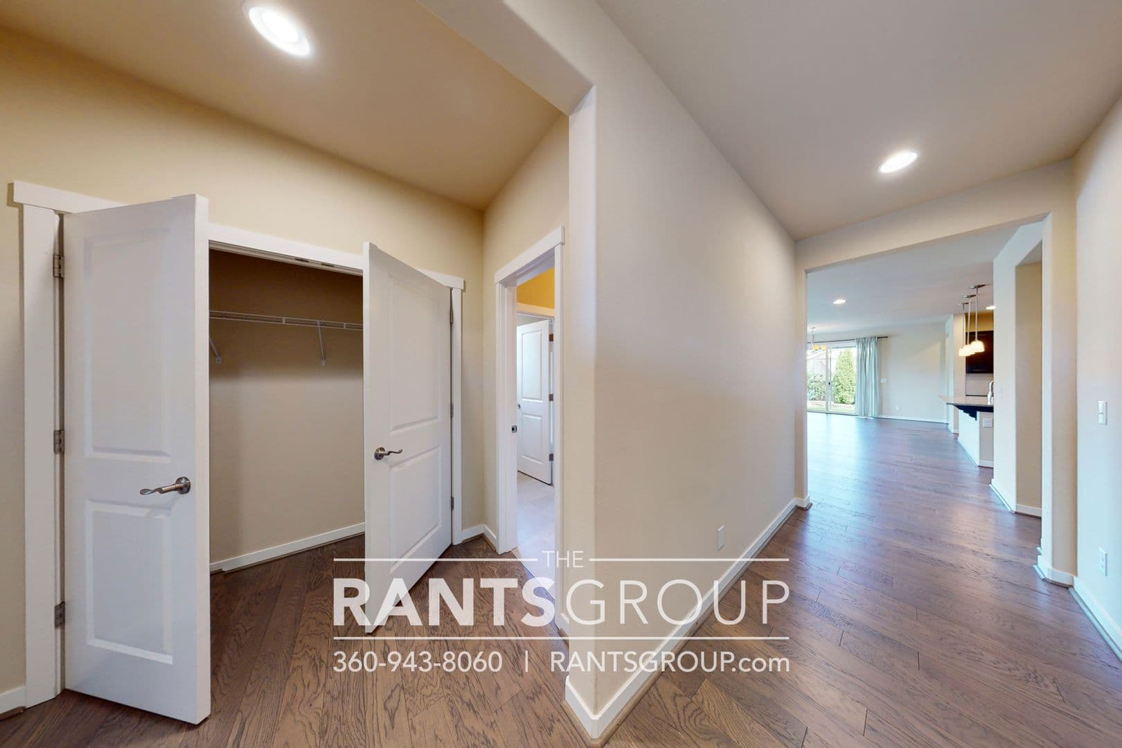 Tumwater House: 9102 Silverspot Dr SE