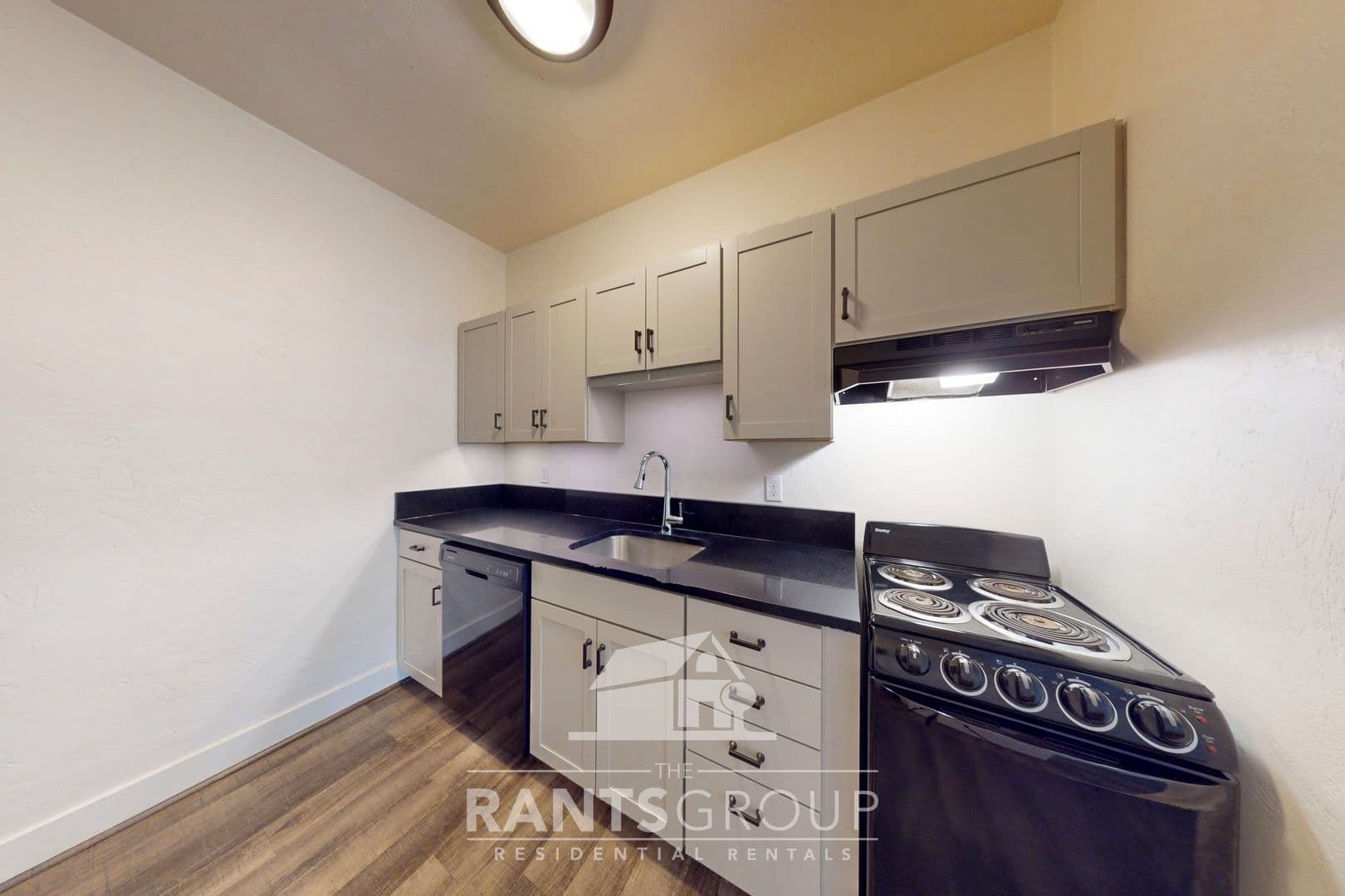 Olympia Apartment: 208 Legion Way SE