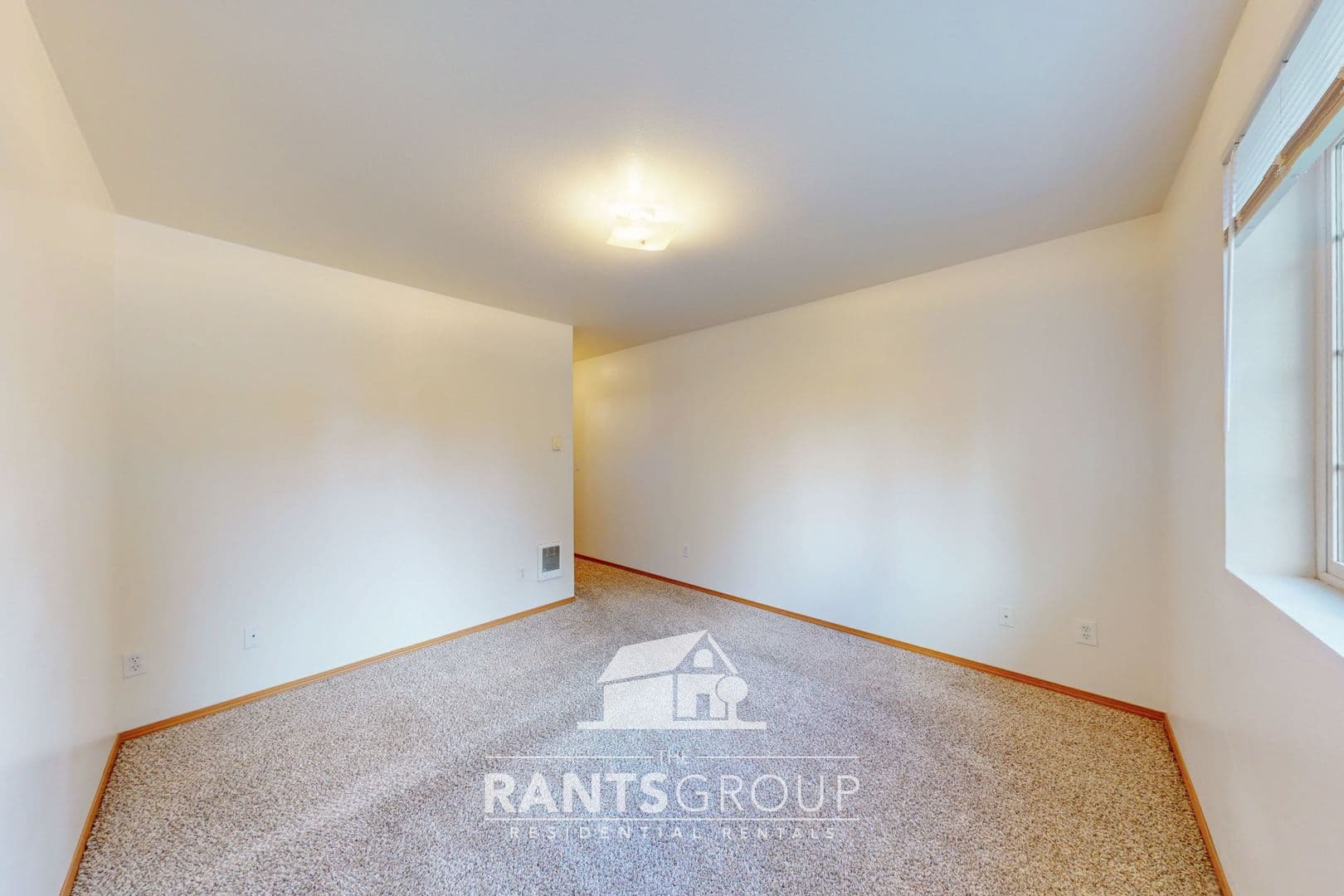 Tumwater Apartment: 811 3rd Ave SW