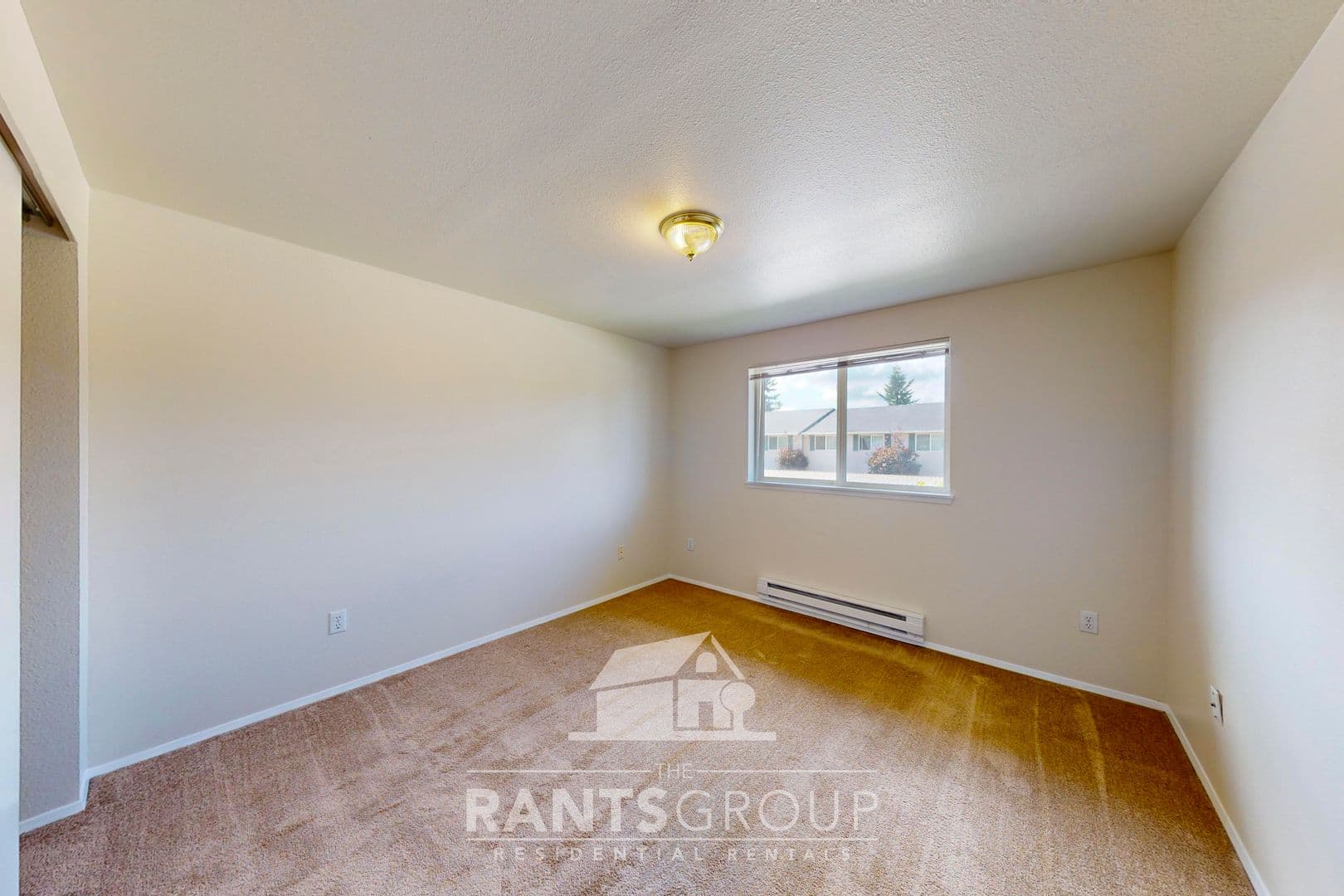 Yelm Apartment: 16516 Creek Lane SE