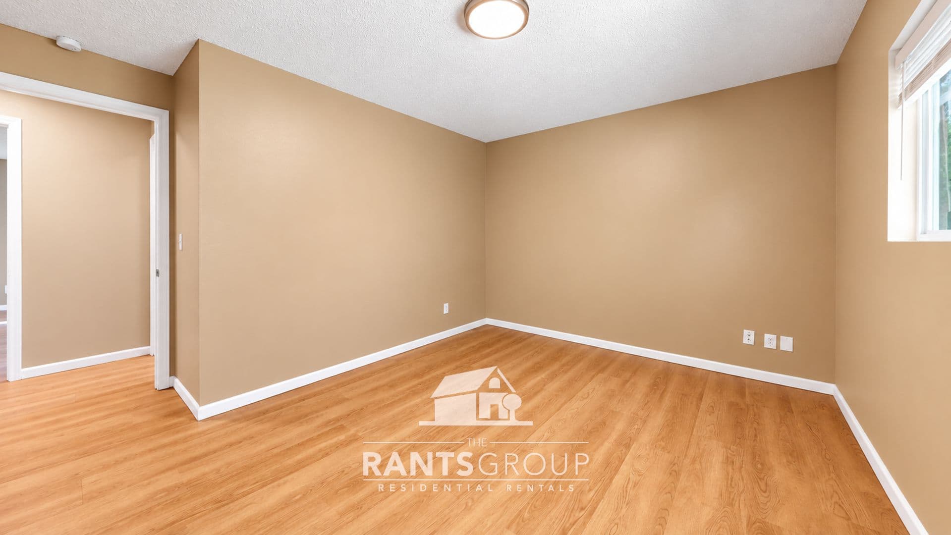 OLYMPIA Apartment: 1416 Stillwell St NE