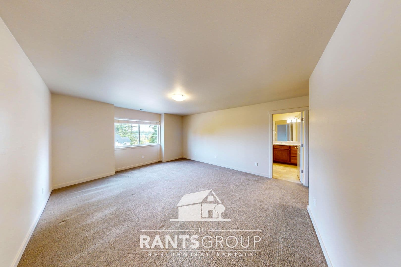 Tumwater Apartment: 607 3rd Ave SW A & B