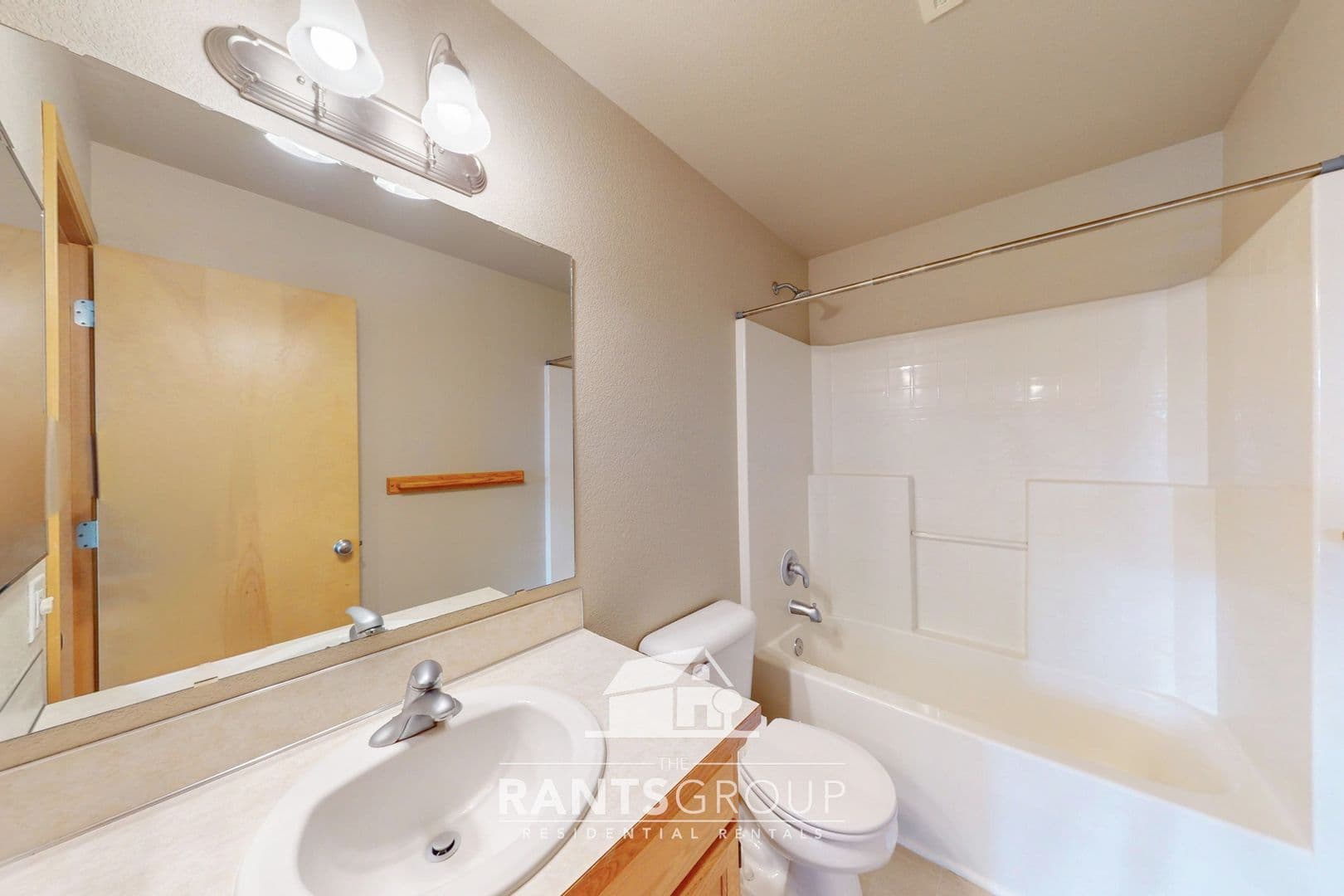 Lacey House: 4736 Kapalea Way SE