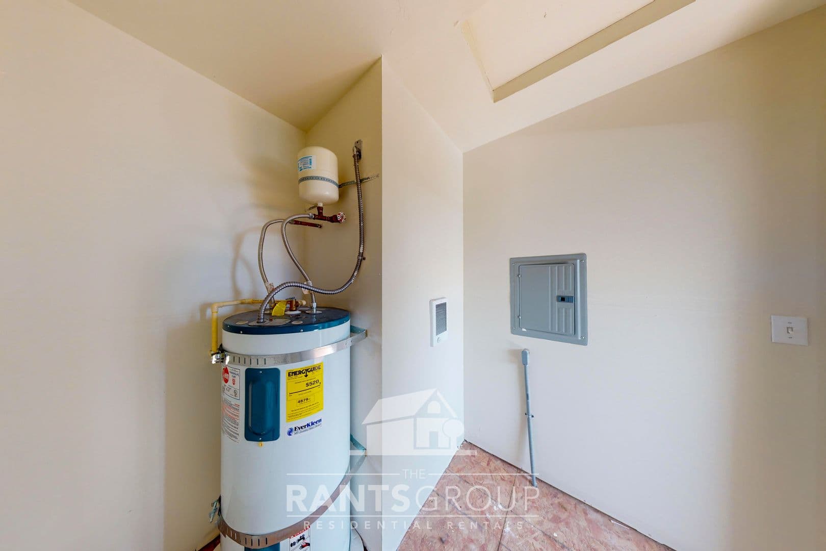 Yelm Apartment: 903 Crystal Springs Rd NW