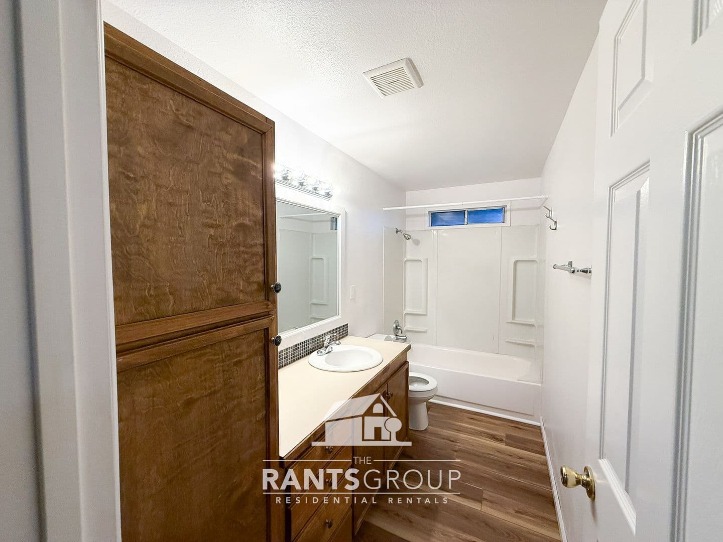 Olympia House: 825 Oakcrest St