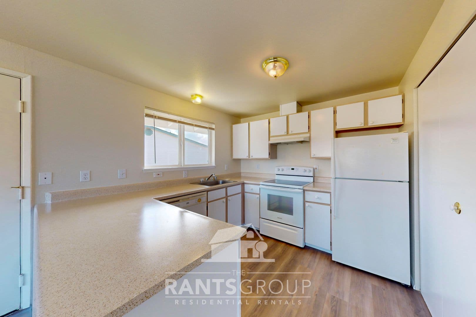 Yelm Apartment: 16516 Creek Lane SE