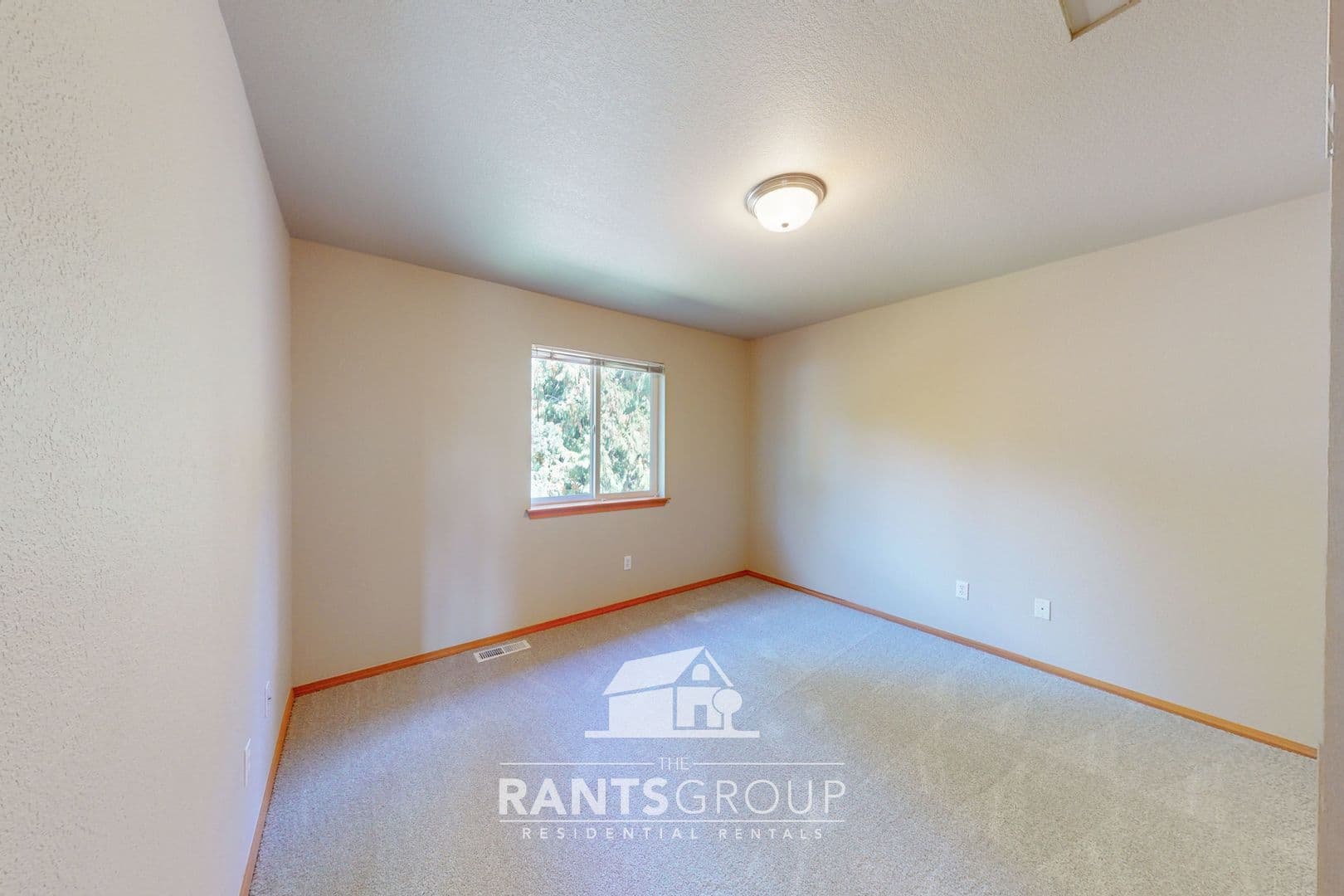 Lacey House: 4736 Kapalea Way SE