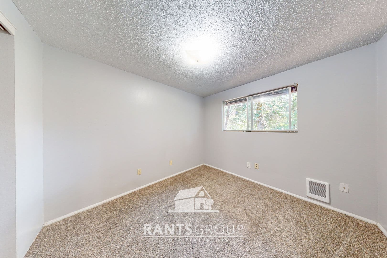 Olympia Apartment: 1331 Union Mills Rd SE
