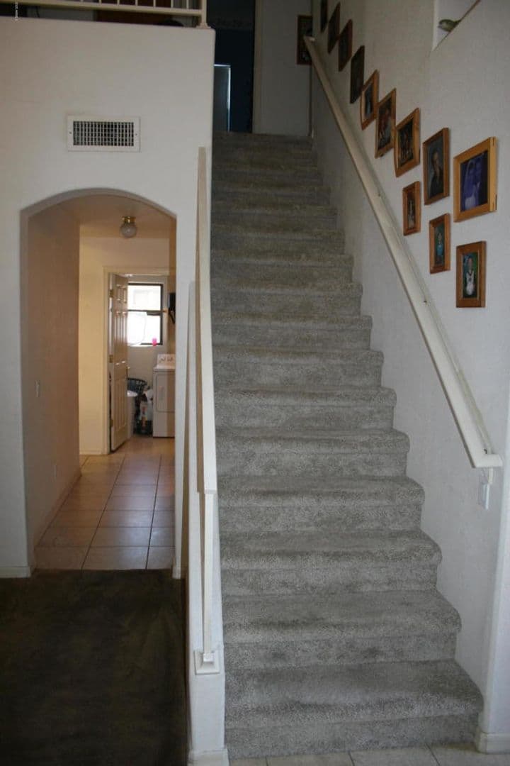 Phoenix House: 2010 W Tracy Ln