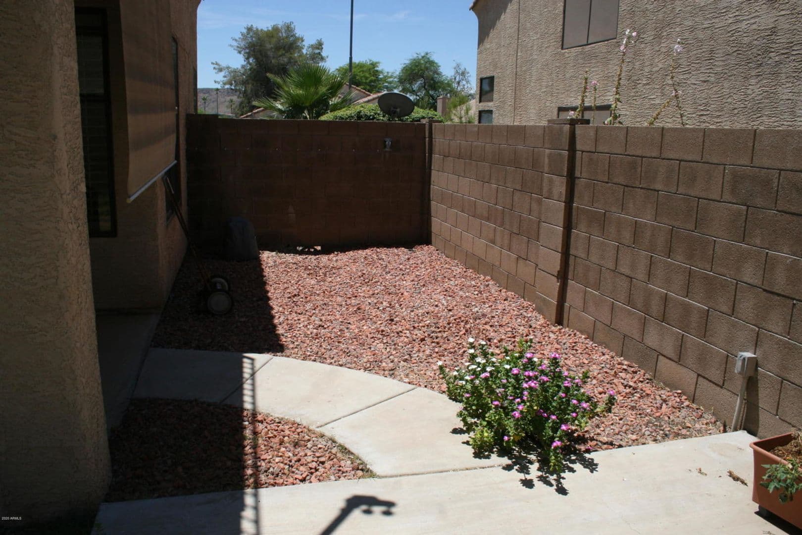 Phoenix House: 2010 W Tracy Ln