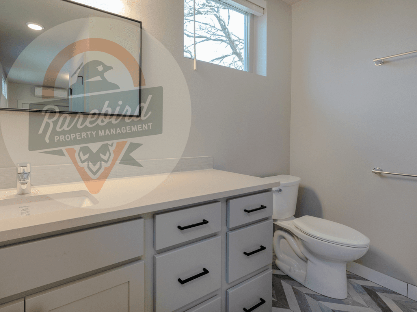 Portland Apartment: 2715 NE Flanders
