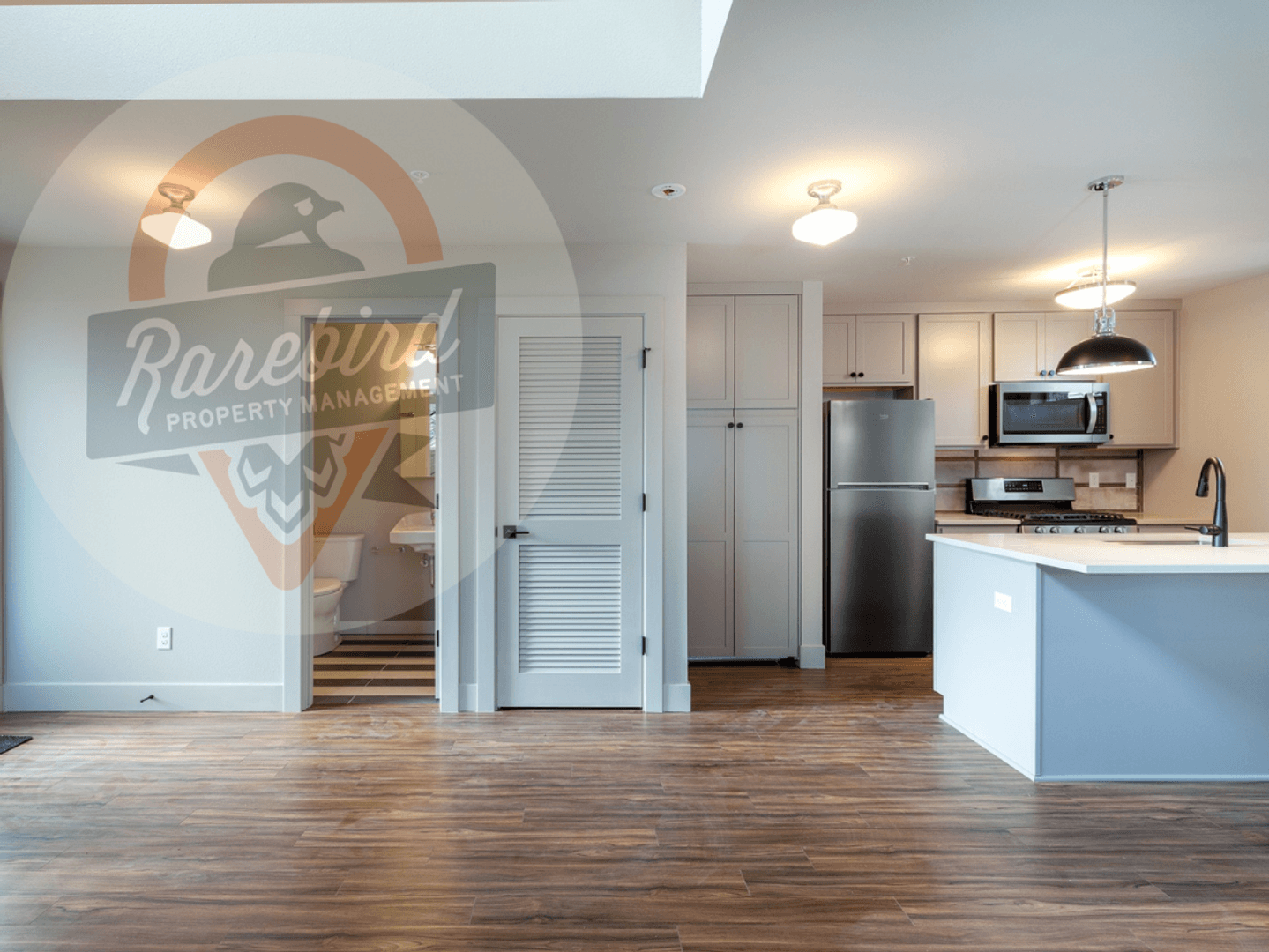 Portland Apartment: 2715 NE Flanders