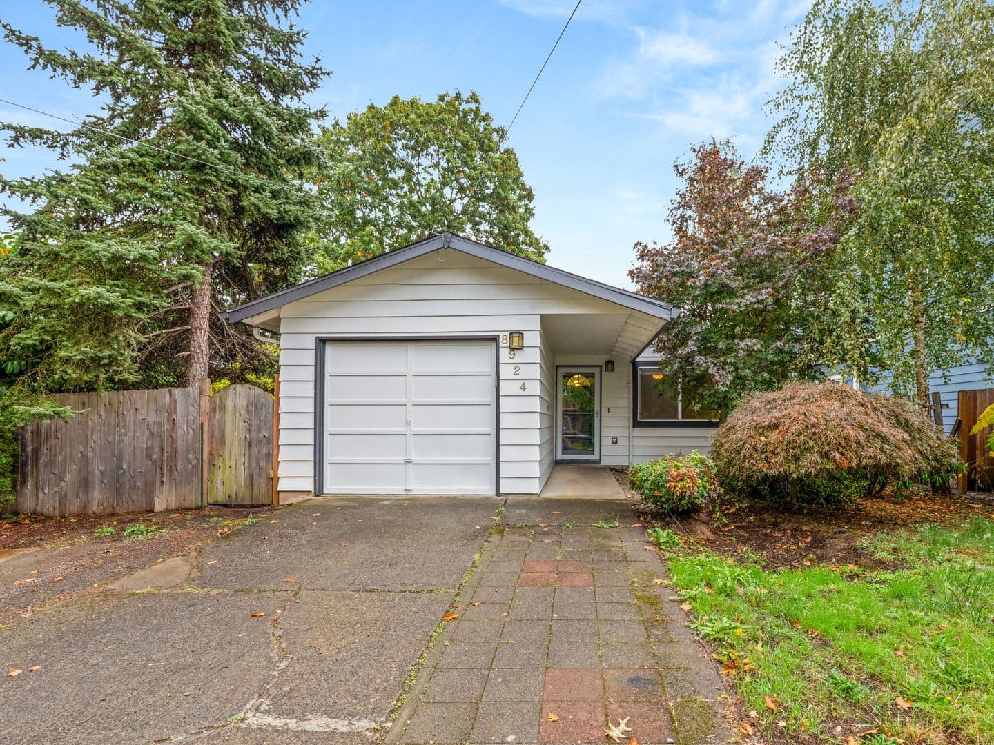 Portland House: 8924 SE Claybourne St