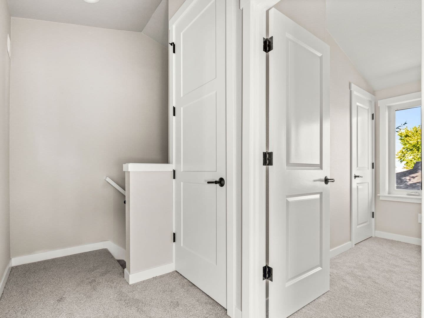 Portland Apartment: 8516 NE Hassalo St