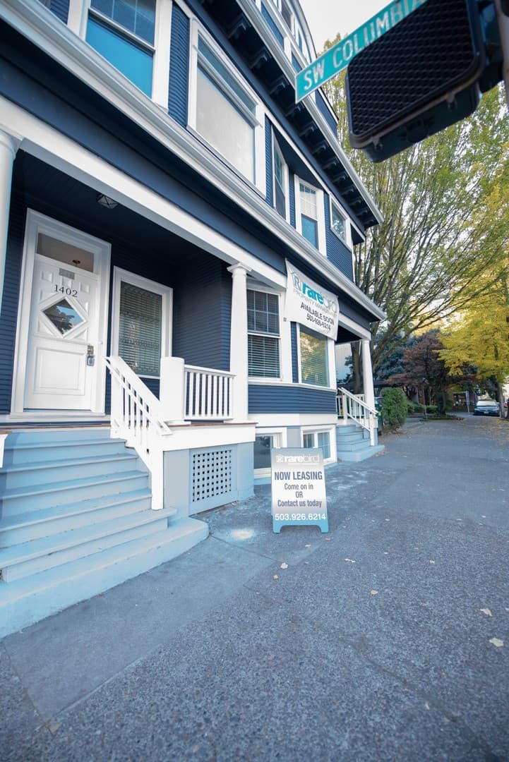 Portland Apartment: 1402-1406 SW 12th Ave