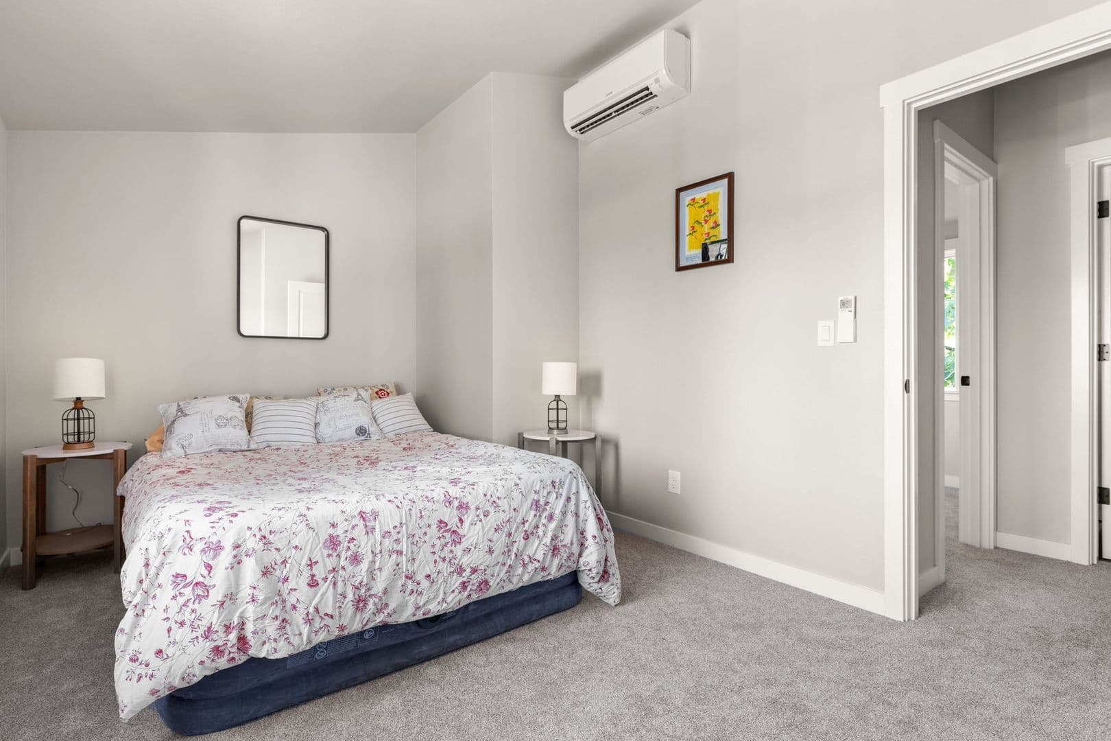 Portland Apartment: 8516 NE Hassalo St