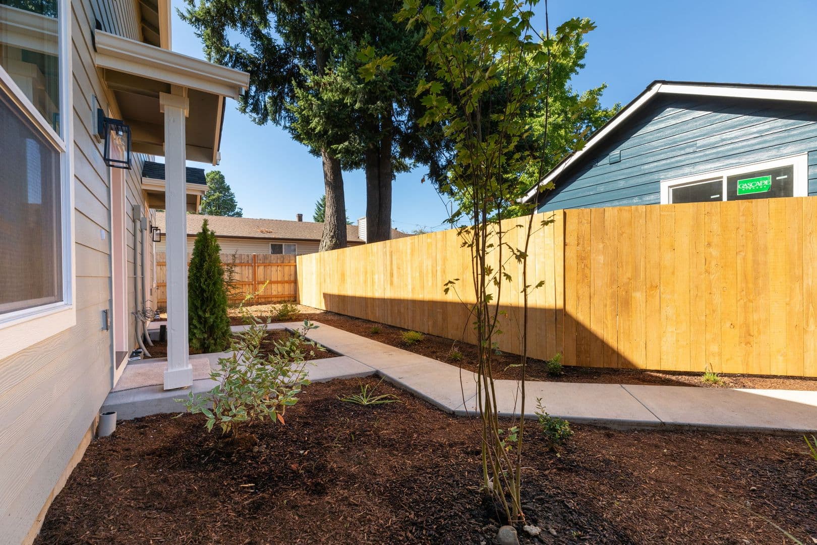 Portland Apartment: 8516 NE Hassalo St