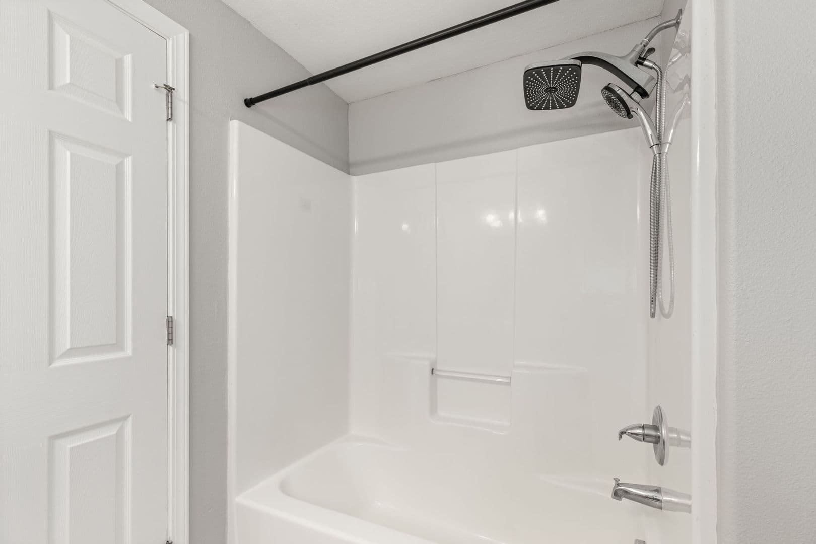Portland House: 8924 SE Claybourne St