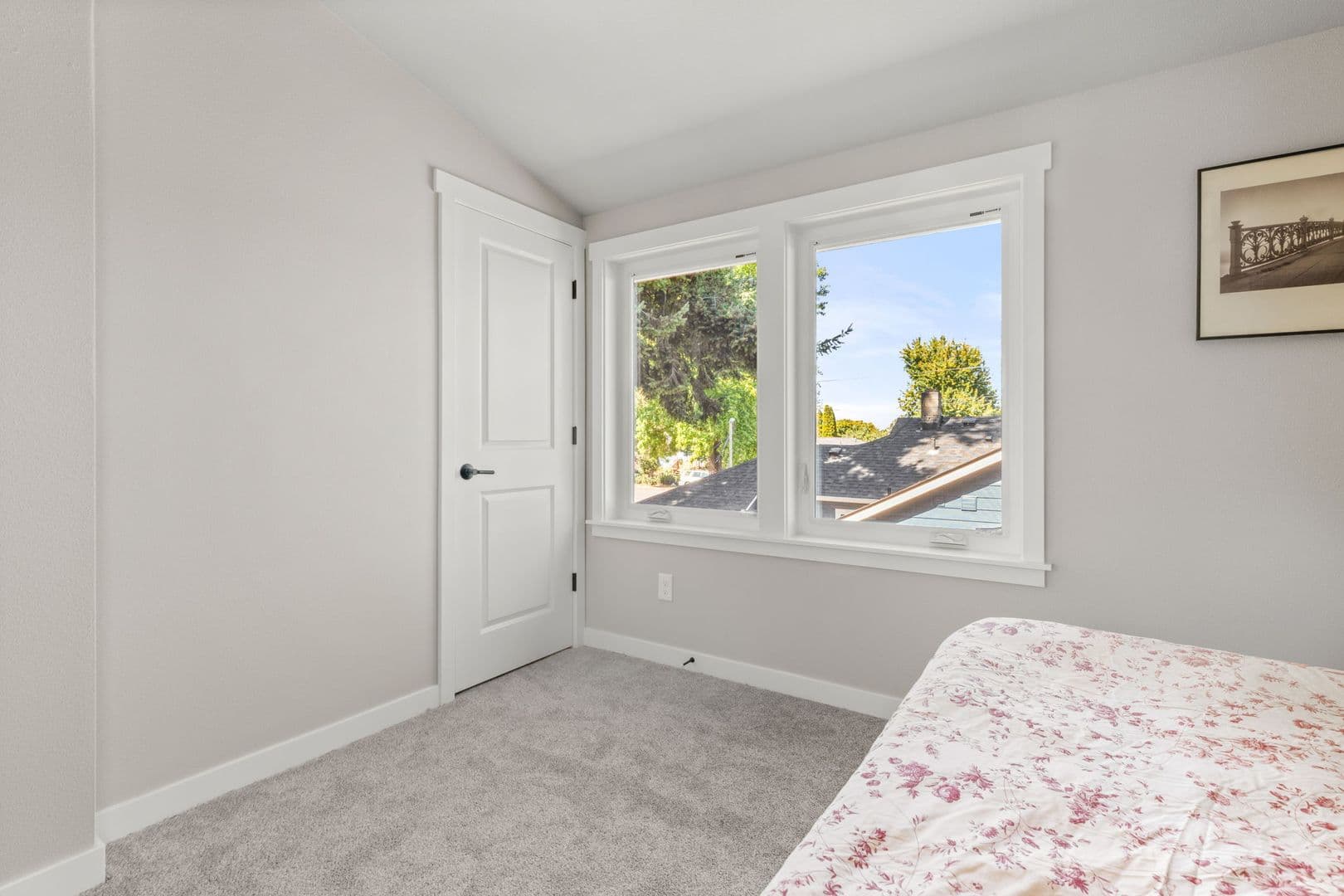 Portland Apartment: 8516 NE Hassalo St