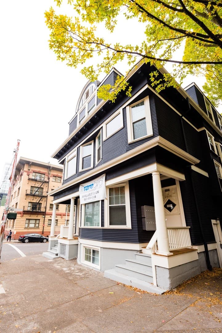 Portland Apartment: 1402-1406 SW 12th Ave