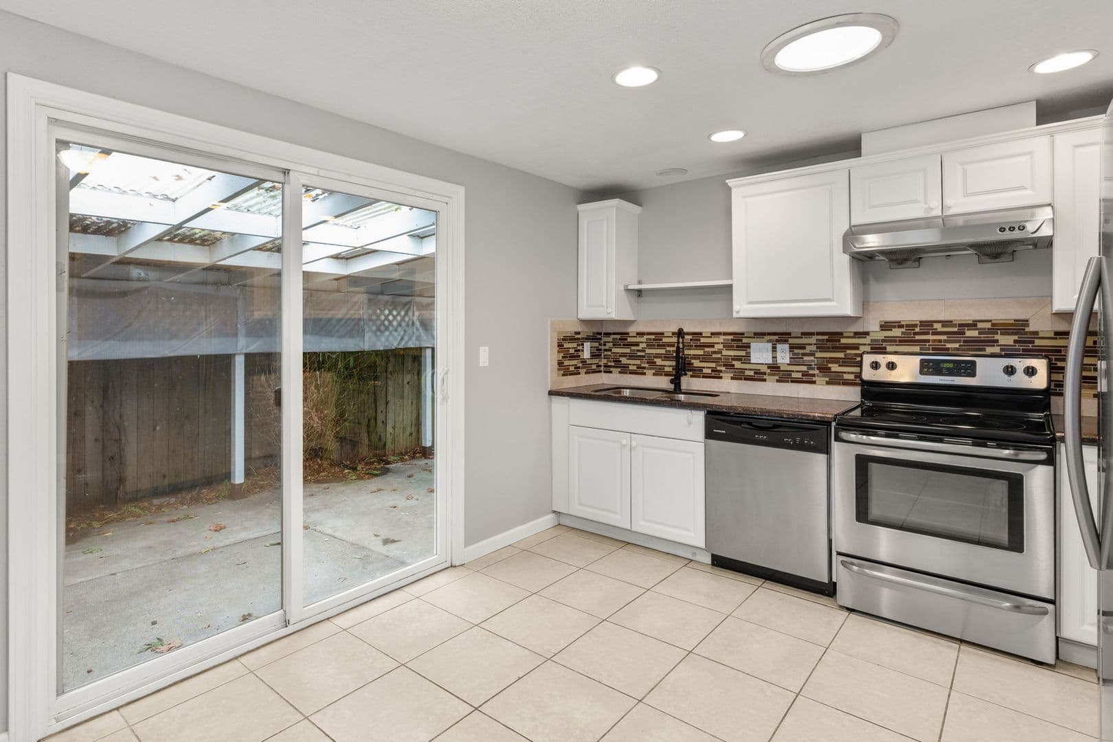 Portland House: 8924 SE Claybourne St