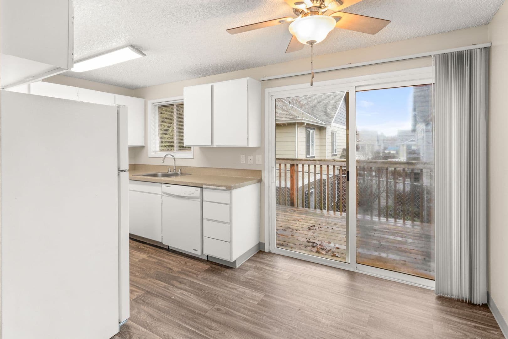 Portland Apartment: 17420 NE Halsey St