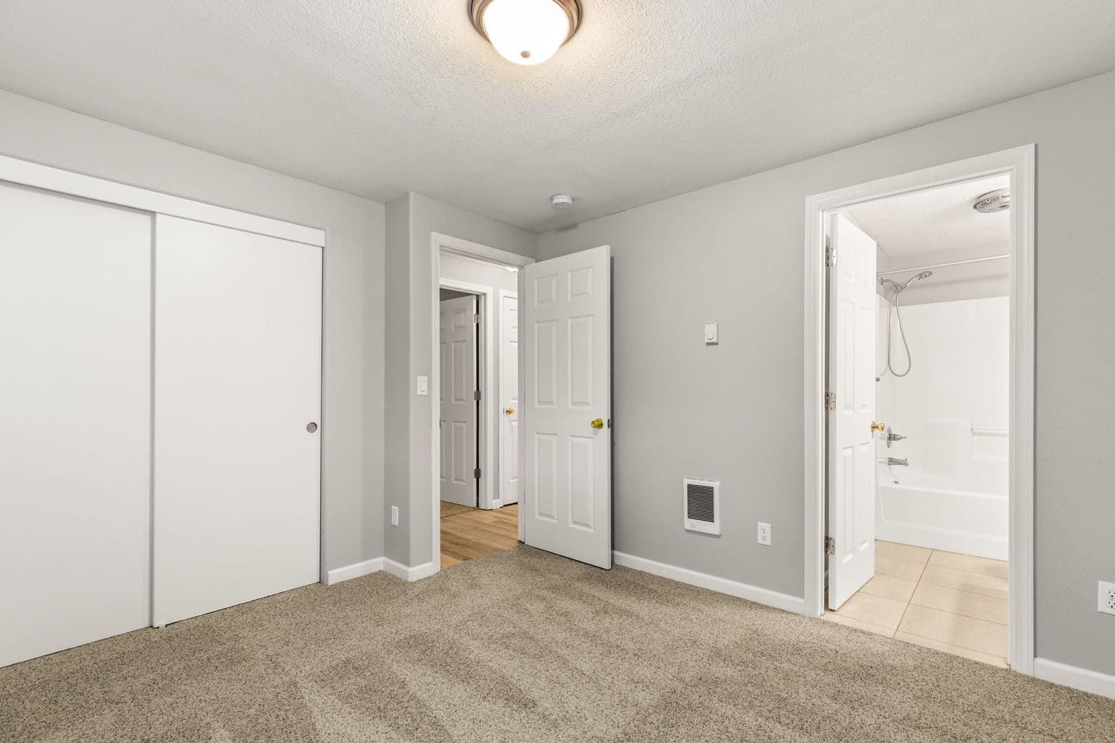 Portland House: 8924 SE Claybourne St