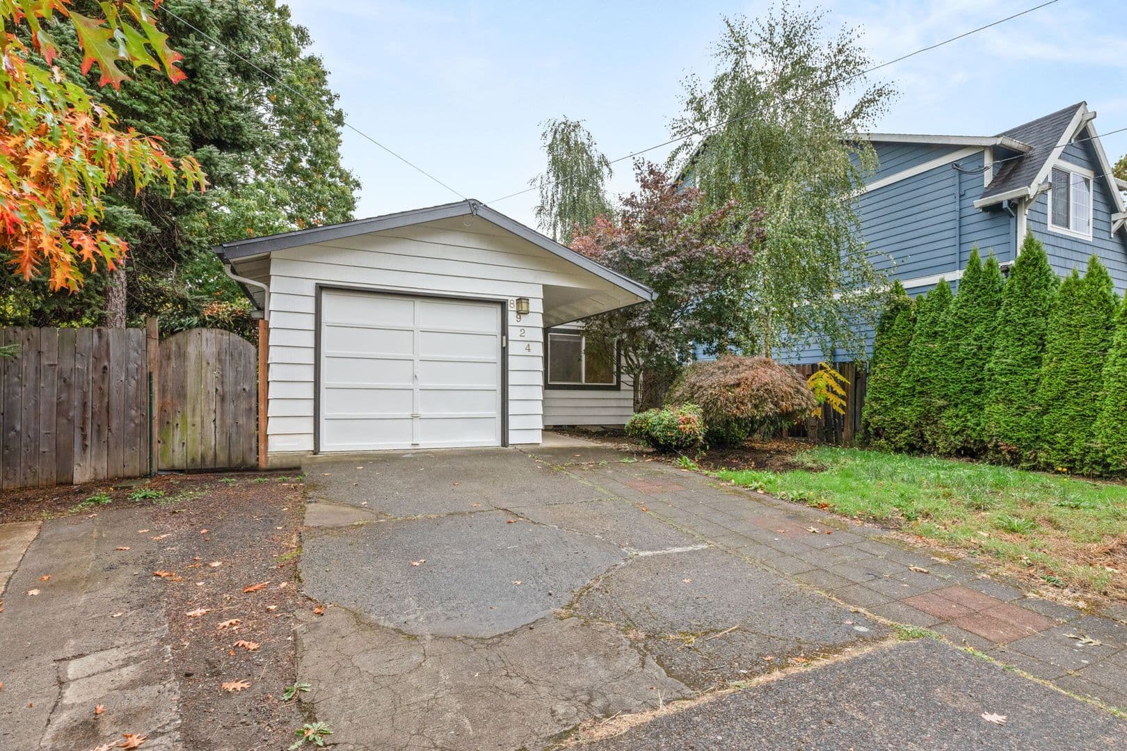Portland House: 8924 SE Claybourne St