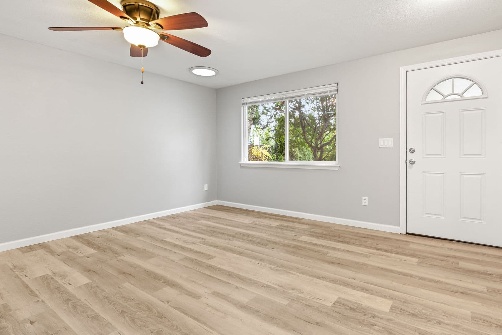 Portland House: 8924 SE Claybourne St