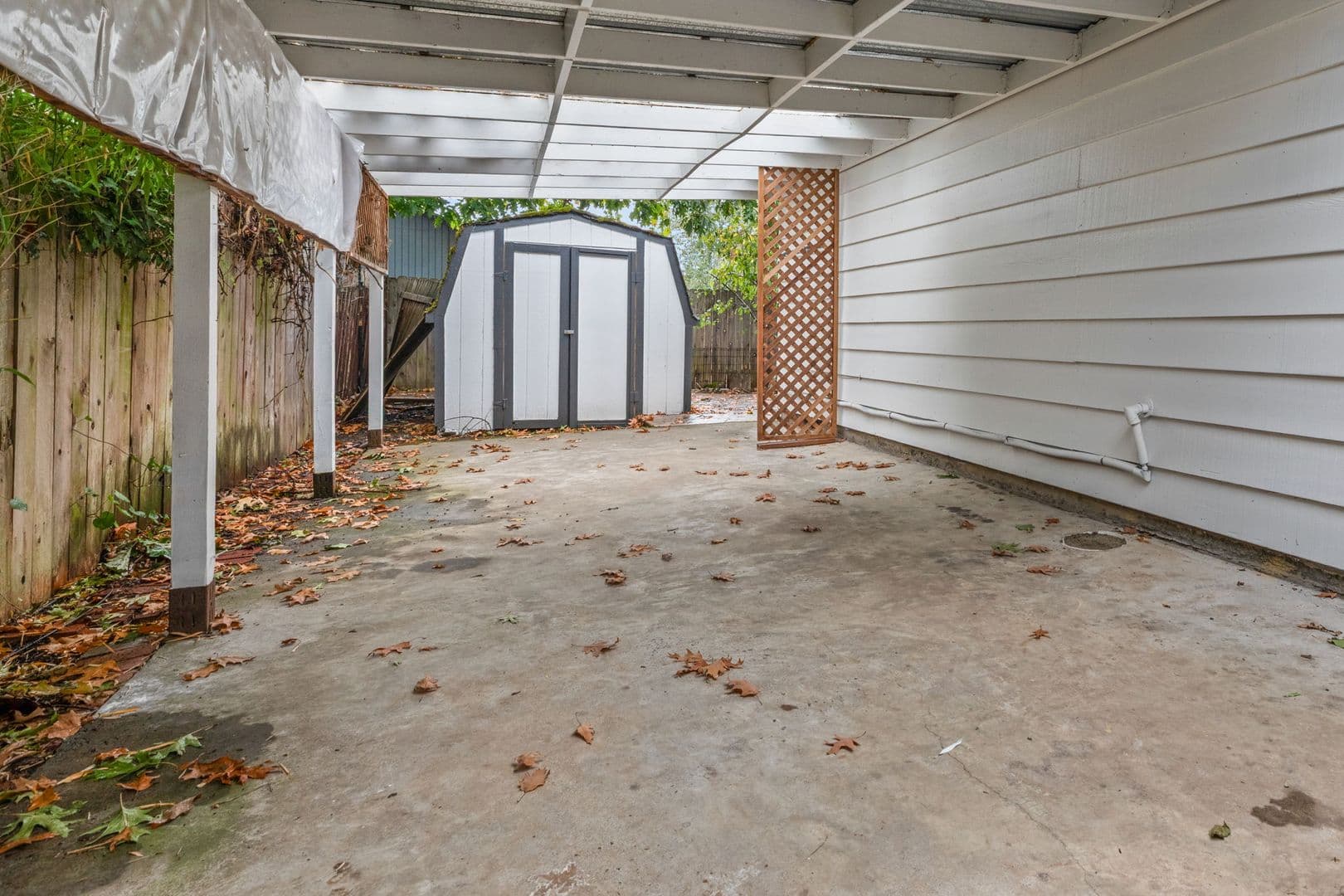 Portland House: 8924 SE Claybourne St