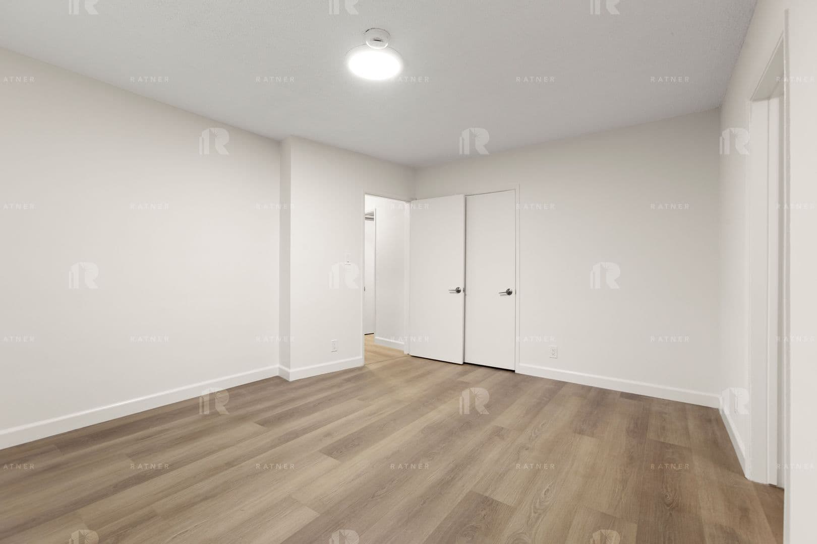 Studio City Apartment: 4216 Mary Ellen Avenue