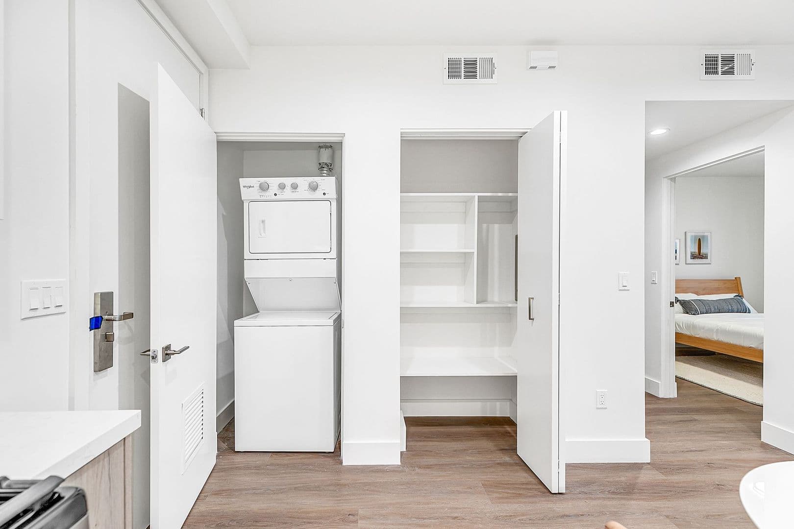 Valley Village Apartment: 12444 Chandler Blvd