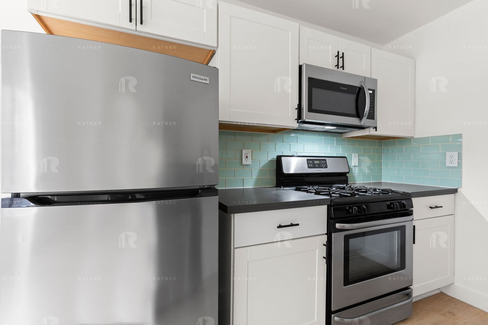 North Hollywood Apartment: 11133 Cumpston Street