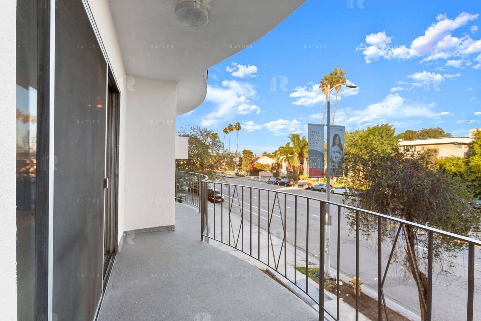 Encino Apartment: 5139 White Oak Avenue