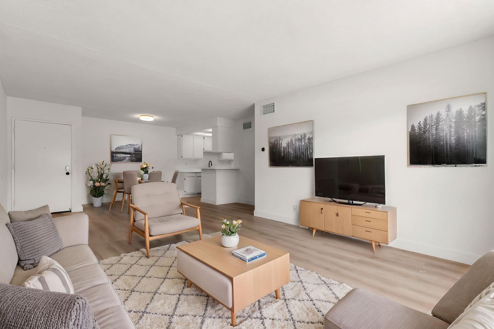 Valley Village Apartment: 5266 Corteen Place