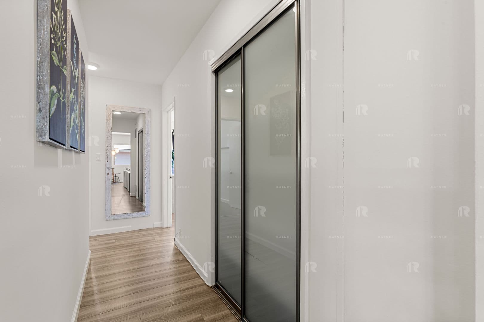 Studio City Apartment: 4216 Mary Ellen Avenue
