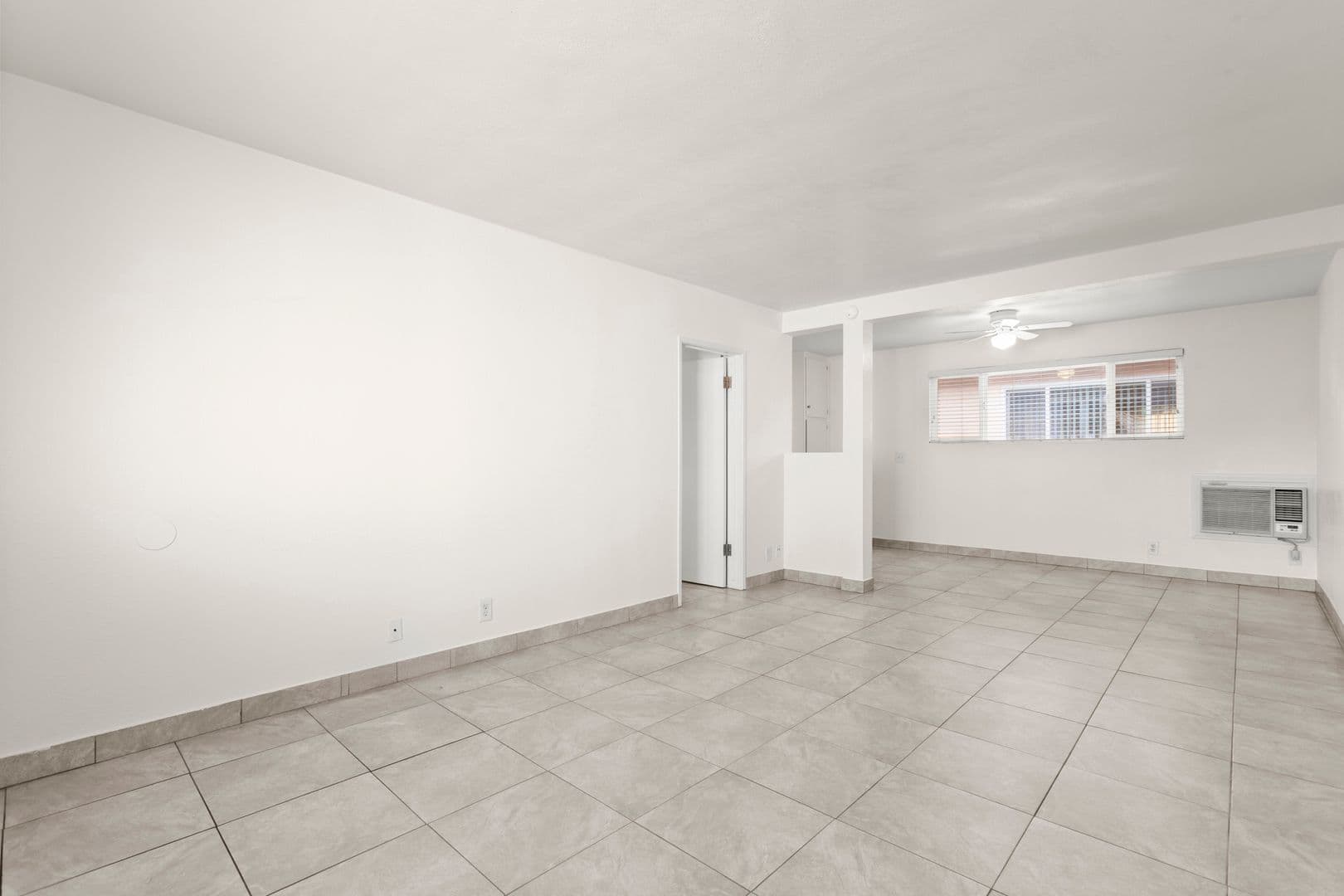 Sherman Oaks Apartment: 4846 Hazeltine Avenue