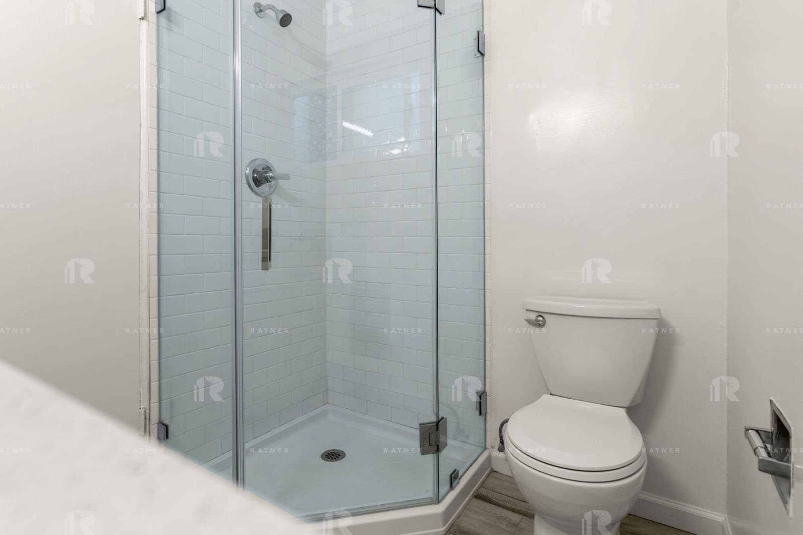 Studio City Apartment: 4216 Mary Ellen Avenue