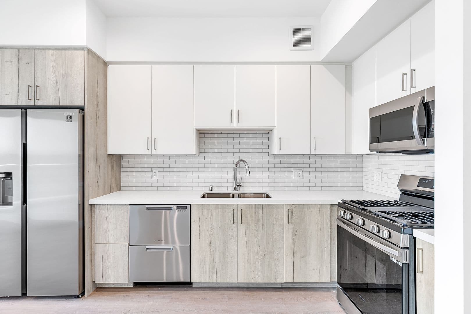 Valley Village Apartment: 12444 Chandler Blvd