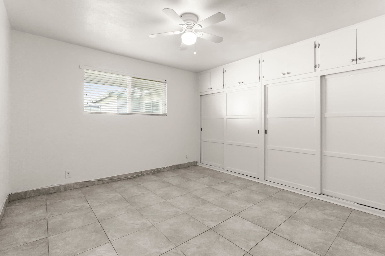 Sherman Oaks Apartment: 4846 Hazeltine Avenue