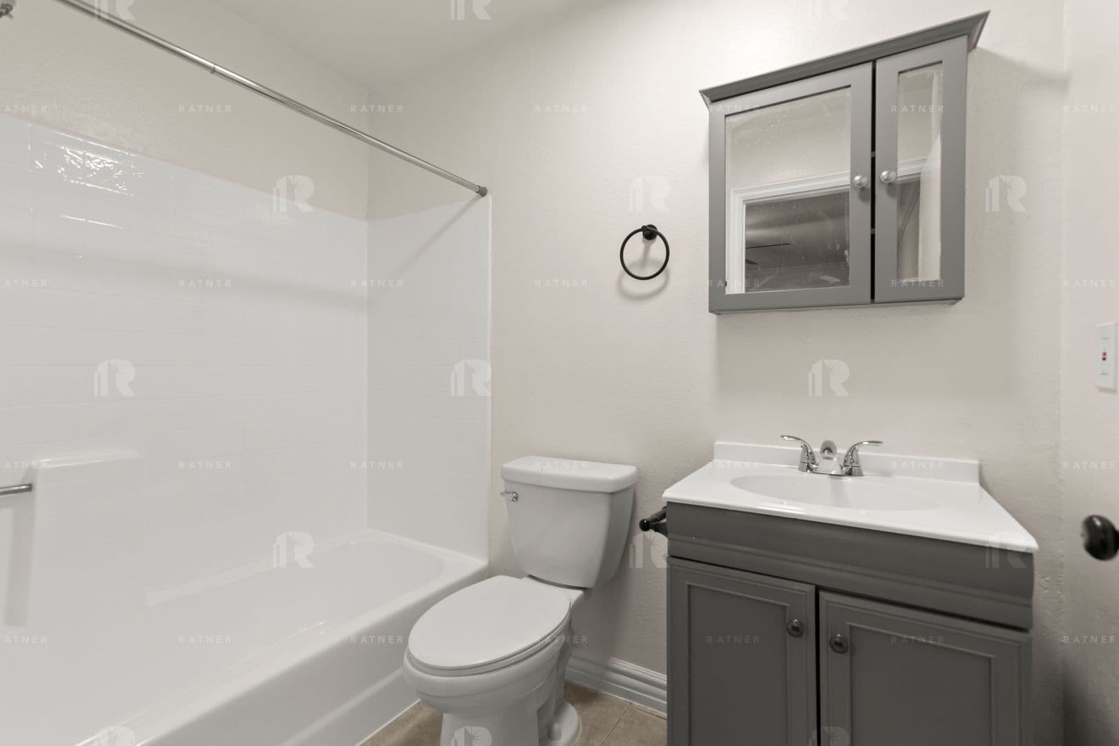 North Hollywood Apartment: 11133 Cumpston Street
